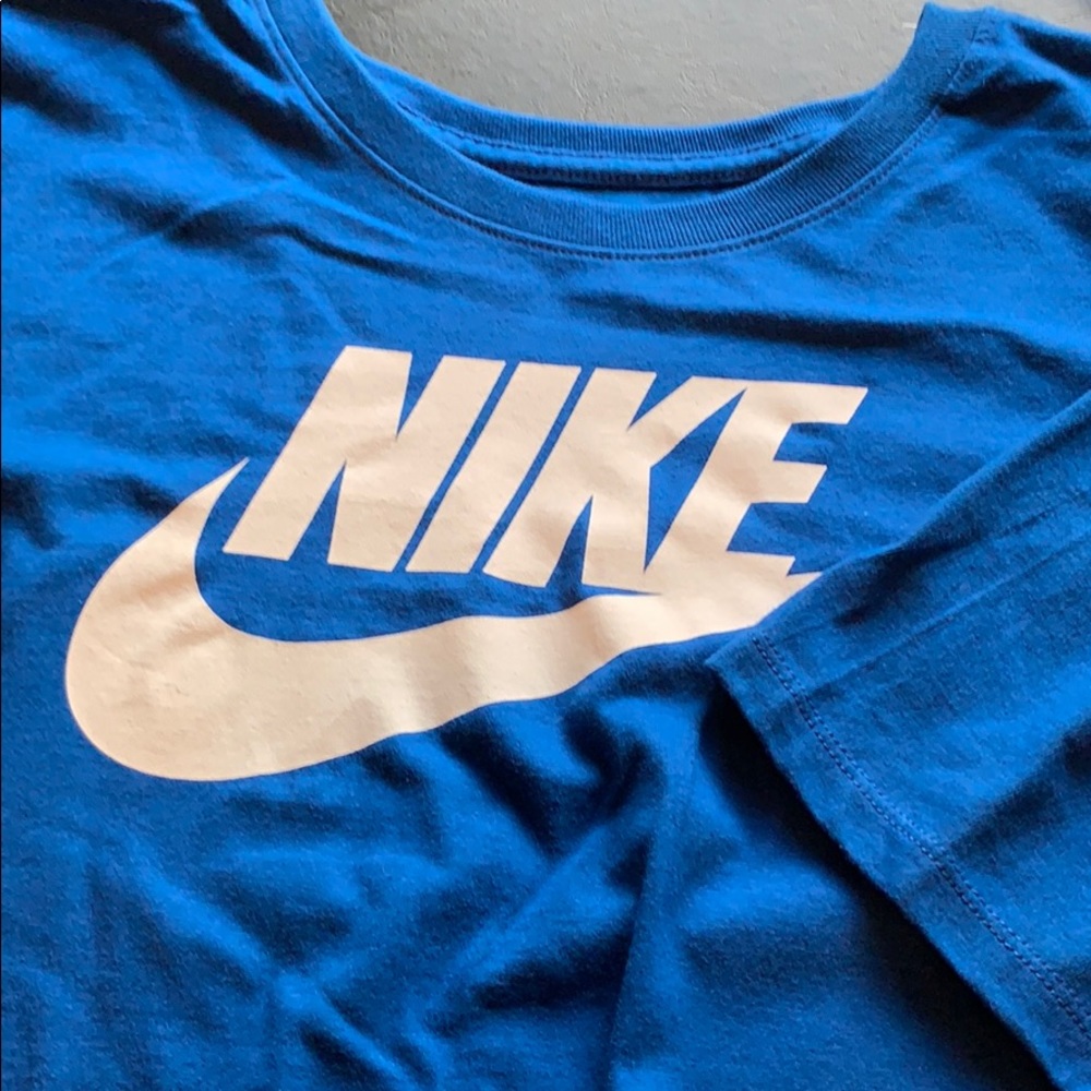 Nike crew neck tee shirt size xl NWT blue